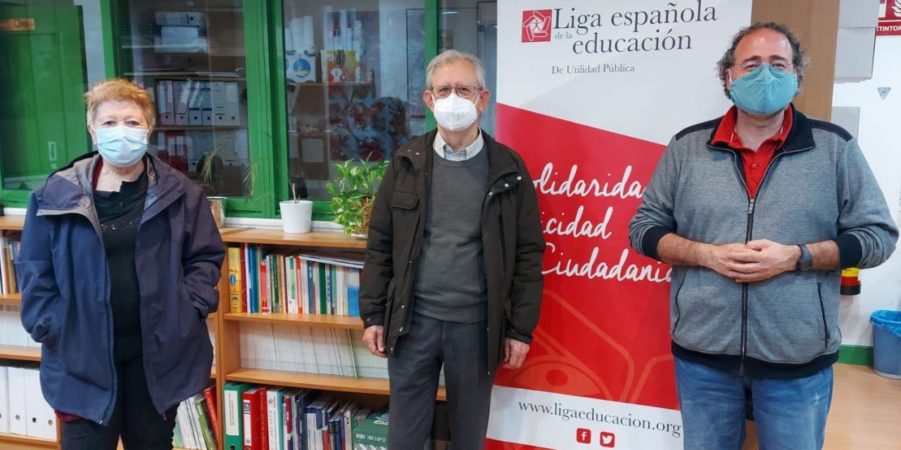 La Liga de la Educación y la FRAVM distribuyen gratuitamente 6.000 unidades de gel hidroalcohólico