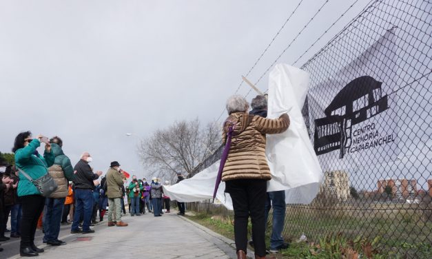 Instalan por tercera vez el Memorial Alternativo de los presos de la Cárcel de Carabanchel