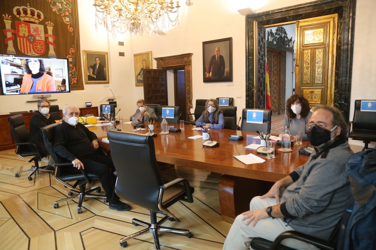 Piden la intervención del Defensor del Pueblo ante la “irresponsable” gestión sanitaria del Gobierno de Ayuso