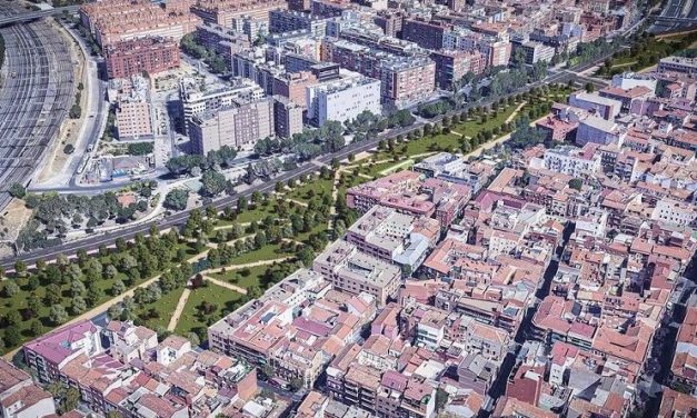 Las asociaciones vecinales de la zona celebran el acuerdo del pleno municipal para el derribo del scalextric de Puente de Vallecas