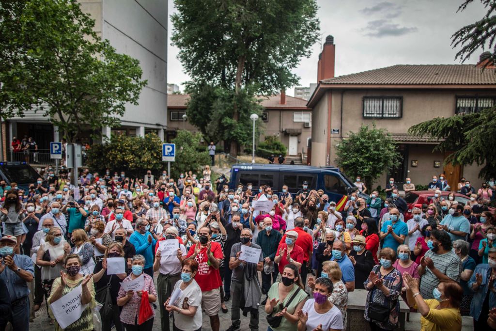Las asociaciones vecinales se levantan contra la propuesta de cierre de centros de salud