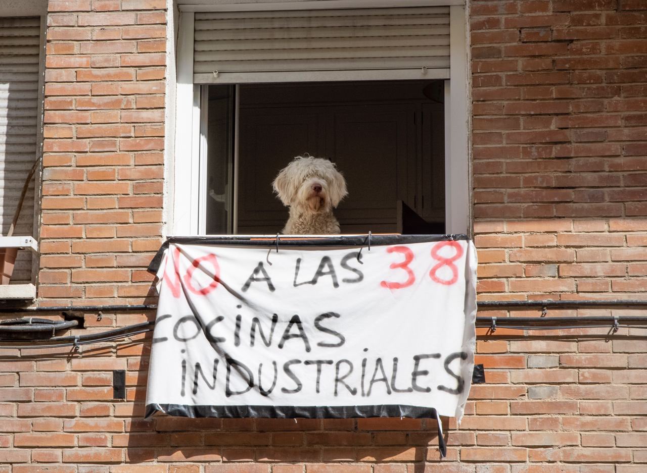 El incendio en las cocinas fantasma de la calle Canillas 18 muestra el peligro de estos negocios en zonas residenciales