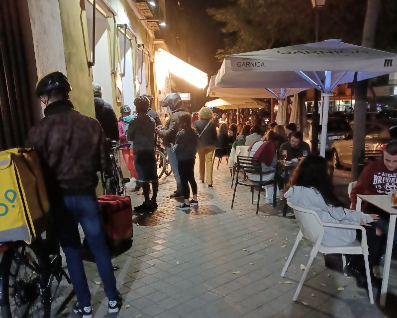 La FRAVM solicita la retirada de la nueva norma regional sobre horarios de hostelería y ocio por “sectaria” y contraria al interés general