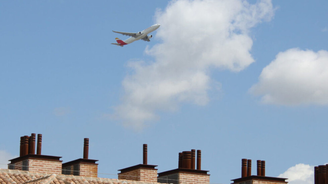 Una jornada para analizar las consecuencias del proyecto de ampliación del aeropuerto de Barajas