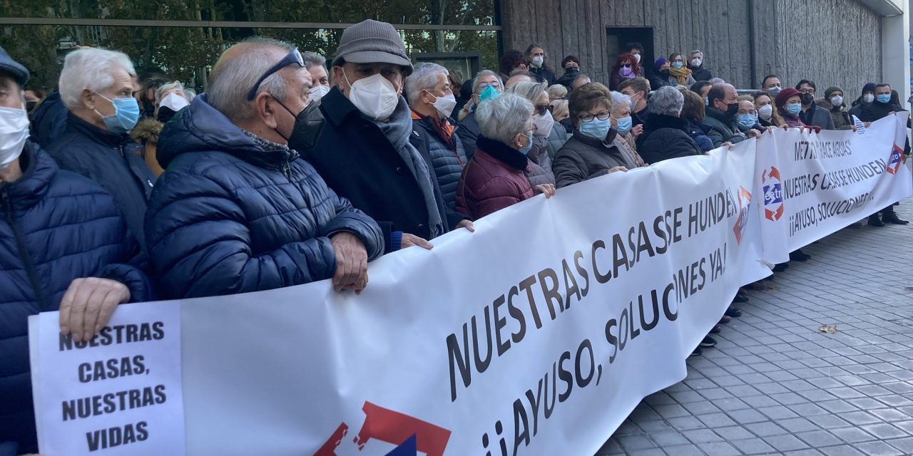 Los afectados por la línea 7B de Metro vuelven a la Asamblea para pedir un plan que sirva para reparar todos los daños