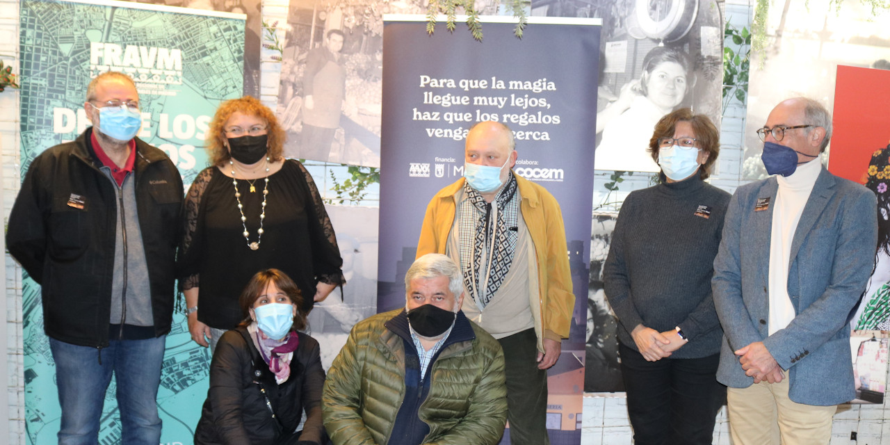 Las asociaciones vecinales, los comerciantes y el Ayuntamiento se unen para impulsar el comercio local estas navidades