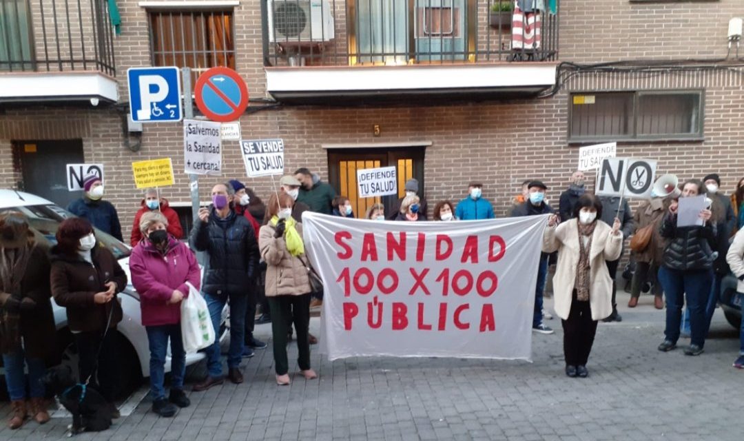 Galería de imágenes de una semana de concentraciones por la reapertura de las Urgencias de Atención Primaria