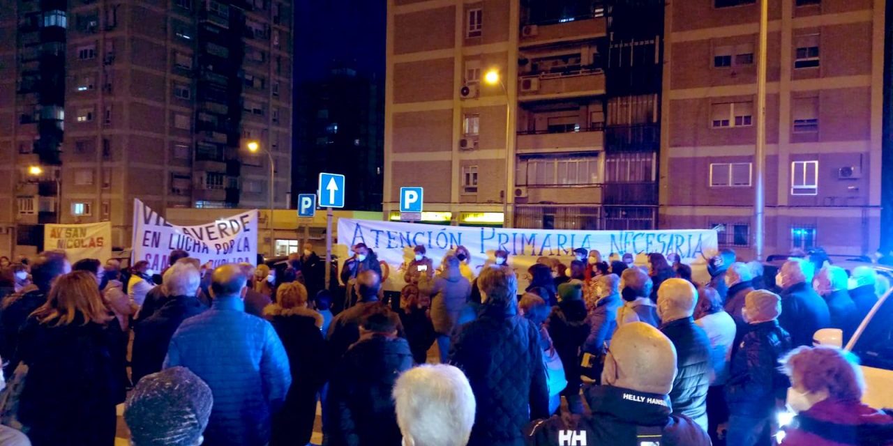 Galería de imágenes de una semana de concentraciones por la reapertura de las Urgencias de Atención Primaria