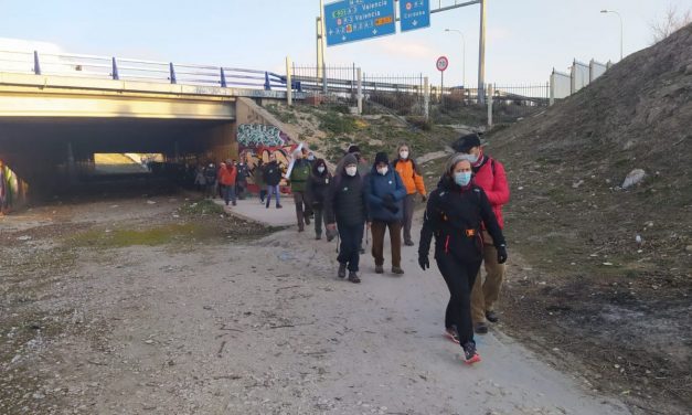 Varios cientos de personas dan vida a las marchas por la recuperación del Manzanares Sur