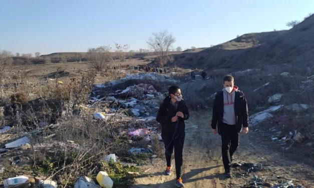 Varios cientos de personas dan vida a las marchas por la recuperación del Manzanares Sur