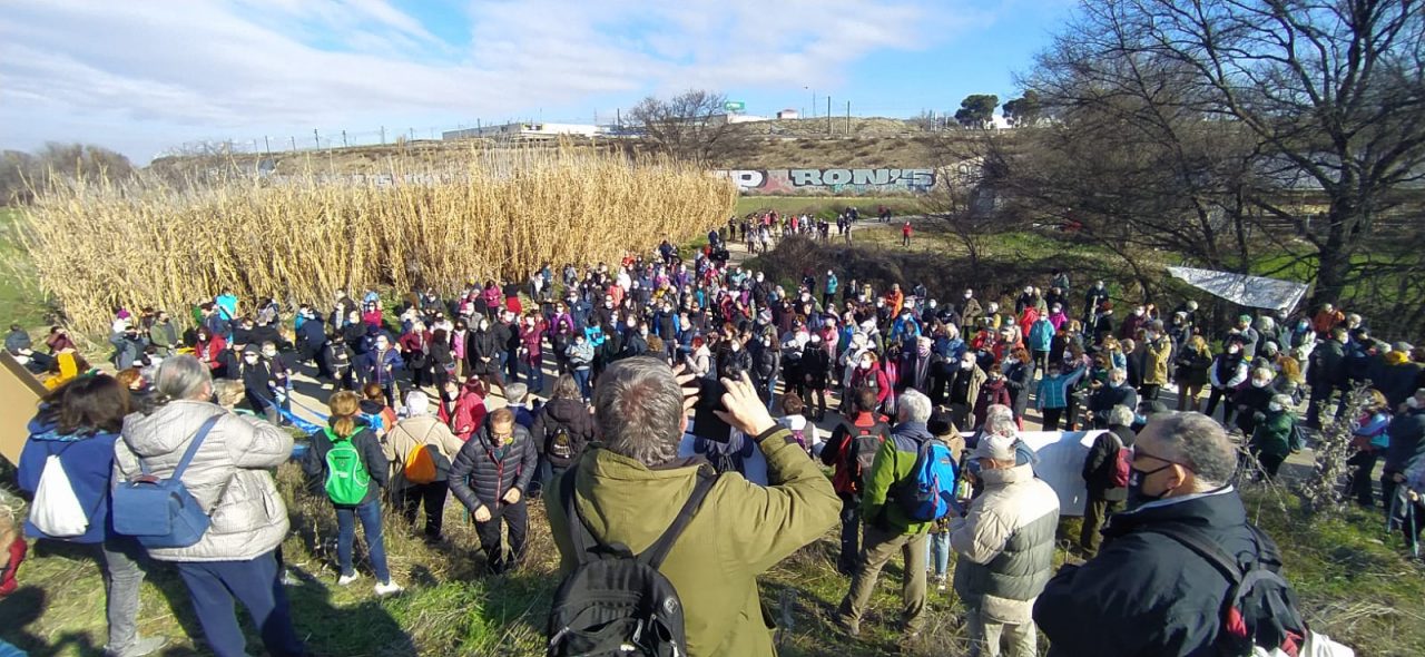 Varios cientos de personas dan vida a las marchas por la recuperación del Manzanares Sur