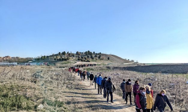 Varios cientos de personas dan vida a las marchas por la recuperación del Manzanares Sur