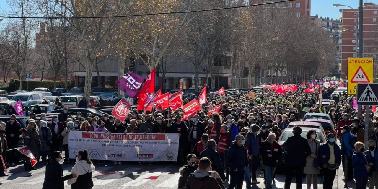 Multitudinaria manifestación en Fuenlabrada por la sanidad pública