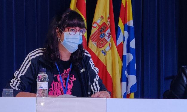 Las mujeres vecinales solicitan la retirada de la campaña antiabortista porque promueve el acoso y la amenaza