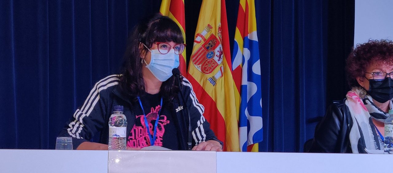 Las mujeres vecinales solicitan la retirada de la campaña antiabortista porque promueve el acoso y la amenaza