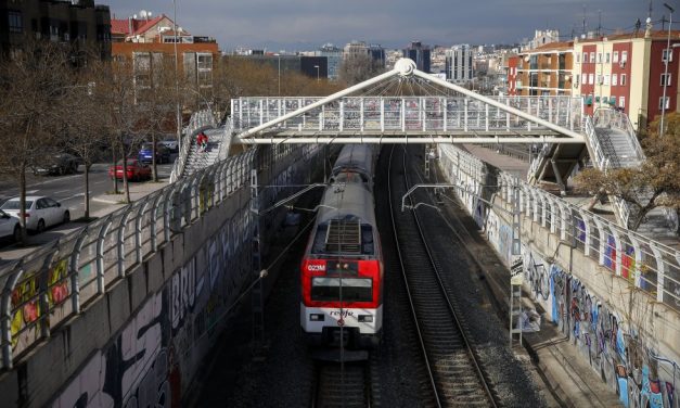 Las asociaciones vecinales de Vallecas lamentan la imagen que traslada del barrio la serie “Entrevías” de Mediaset