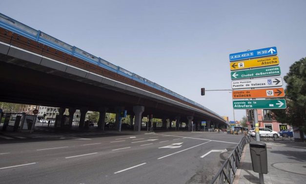Las asociaciones vecinales exigen el desmantelamiento del scalextric de Puente de Vallecas con un proyecto que permita ganar espacio público