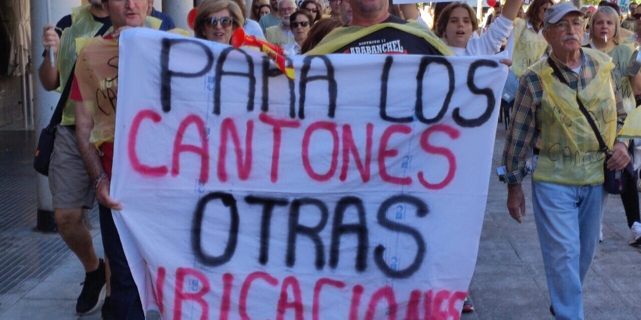 La vecindad del PAU de Carabanchel insiste: “no es no al cantón”