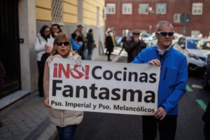 Una de las pancartas