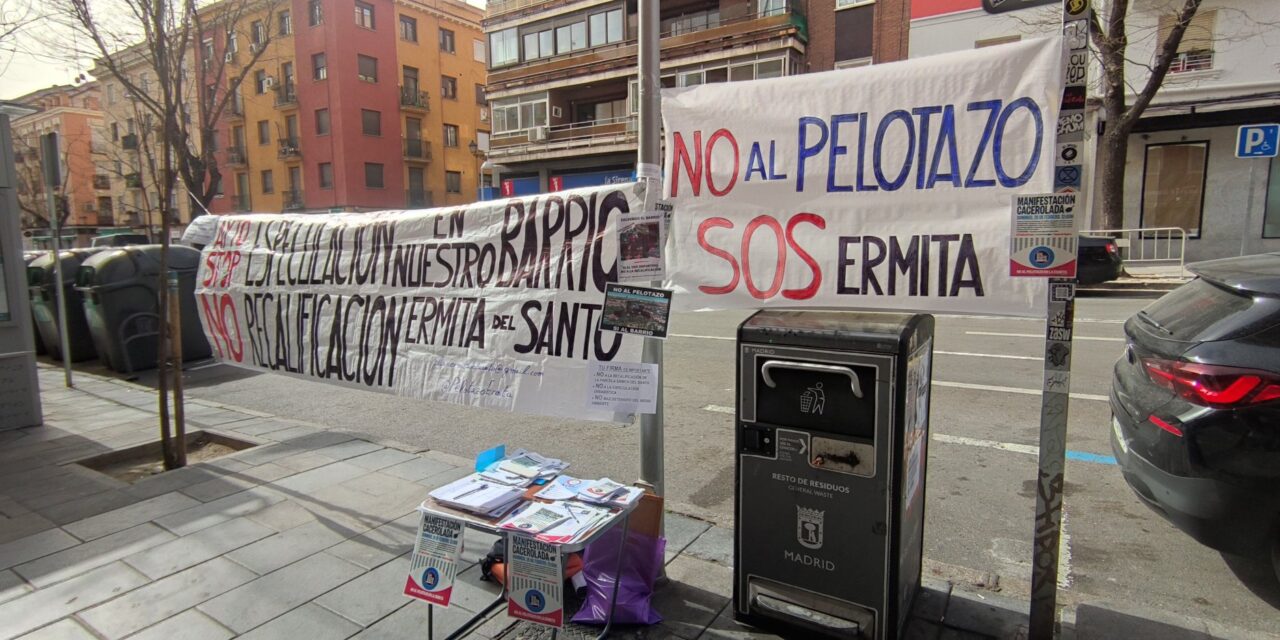 Ruido de cazuelas para protestar contra el pelotazo de la Ermita del Santo
