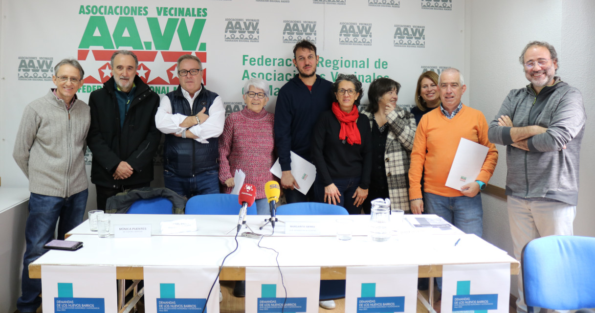 Las asociaciones de los nuevos barrios se unen para exigir equipamientos, dotaciones y servicios
