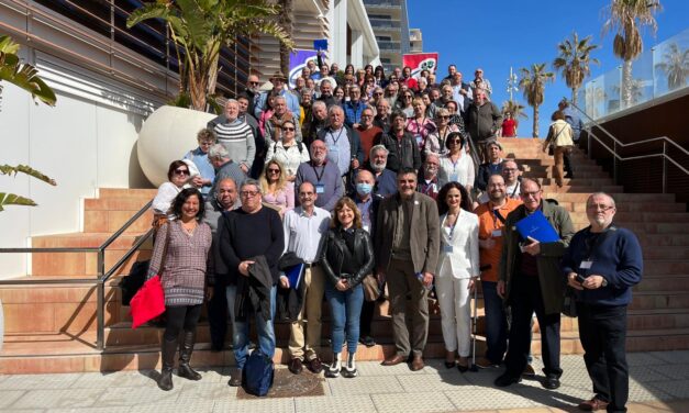 El movimiento vecinal se une para pedir a los partidos que combatan los discursos de odio que la ultraderecha pretende instalar en las instituciones