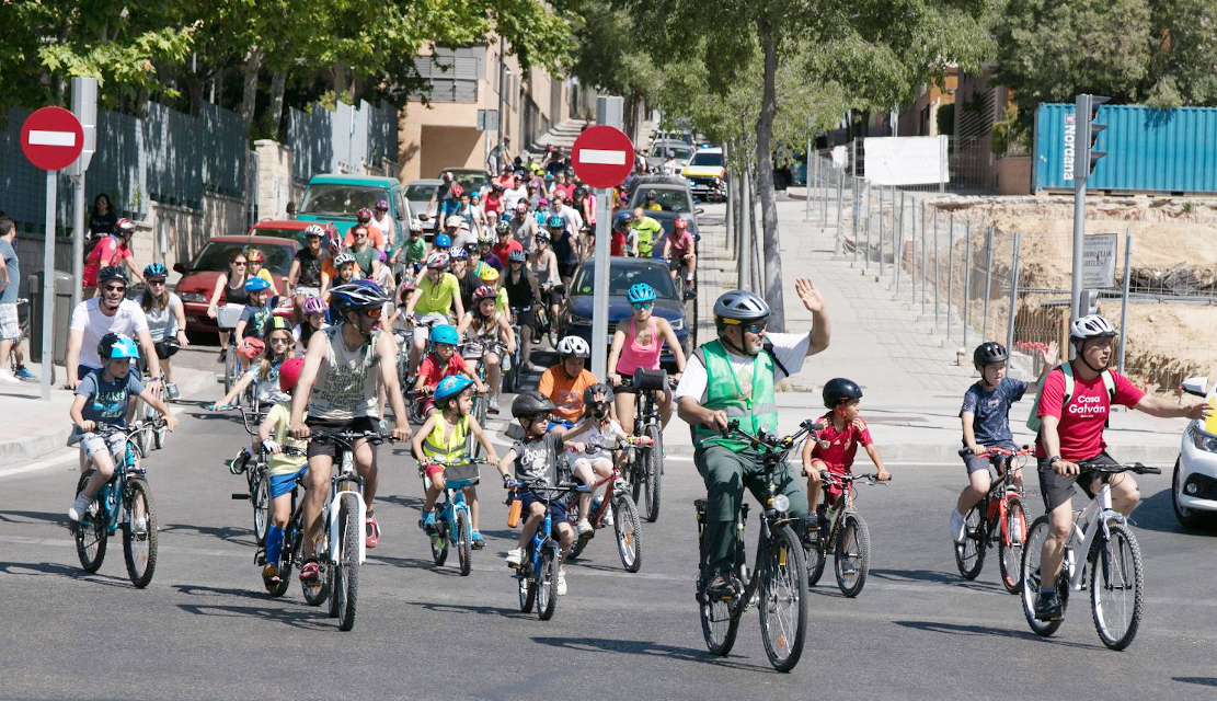 Barajas reclamará la construcción de un carril bici para el barrio en su XXIV Día de la Bicicleta