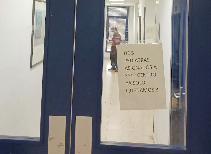 El barrio de Carabanchel Alto protesta por la escasez de pediatras