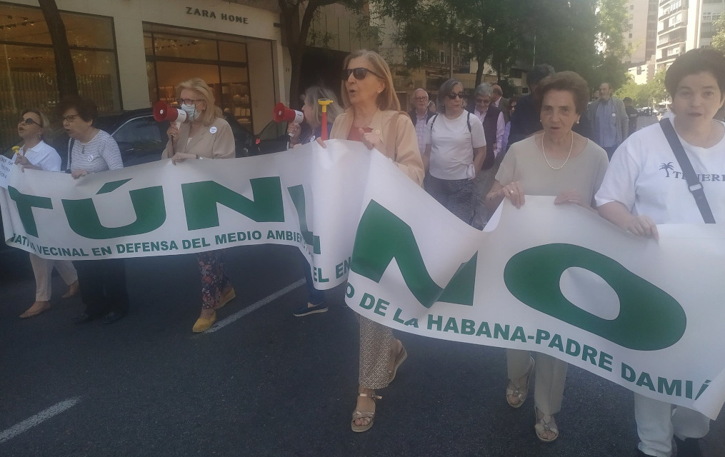 La vecindad contra los parking y el túnel del Bernabéu no se rinde