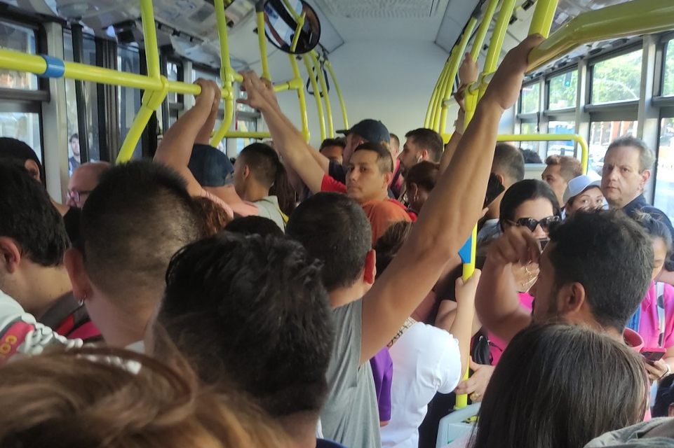 Cierre de la línea 1 de Metro: las asociaciones vecinales piden al Consorcio que el servicio especial llegue hasta Sol o Cibeles