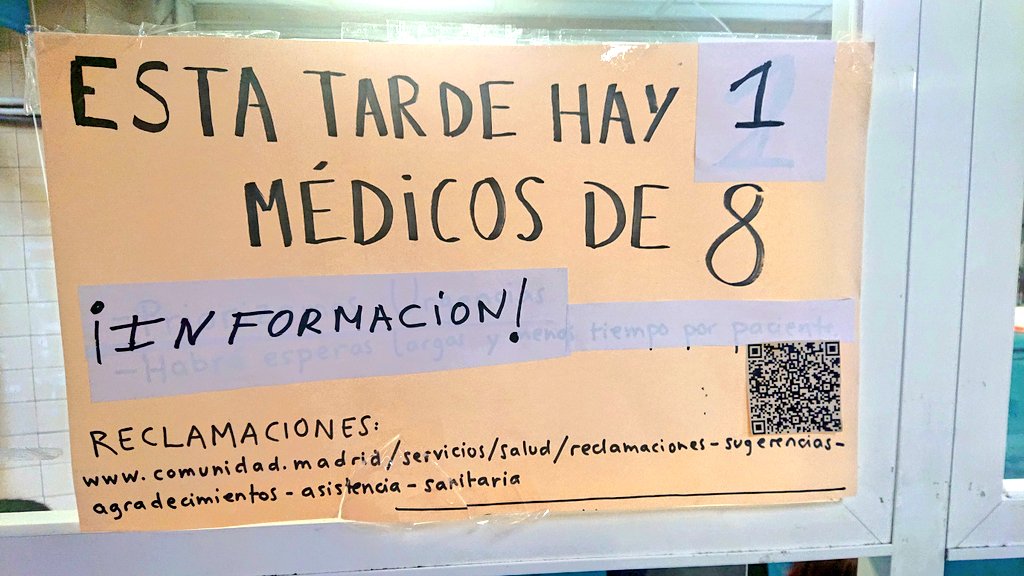 El vecindario de Puente de Vallecas sale a la calle para denunciar la precaria situación del Centro de Salud Vicente Soldevilla