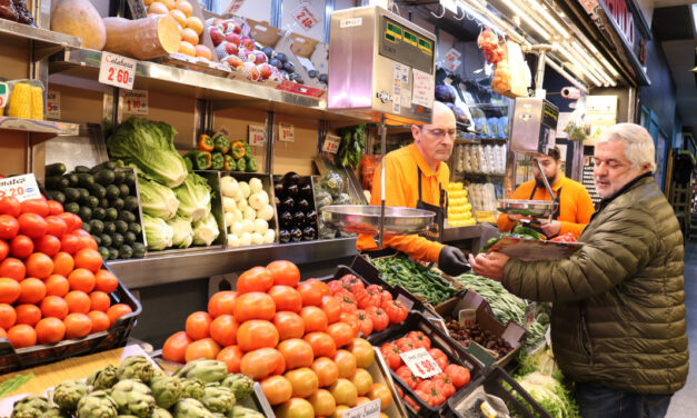 Estas fiestas, sal a la calle y compra en el barrio