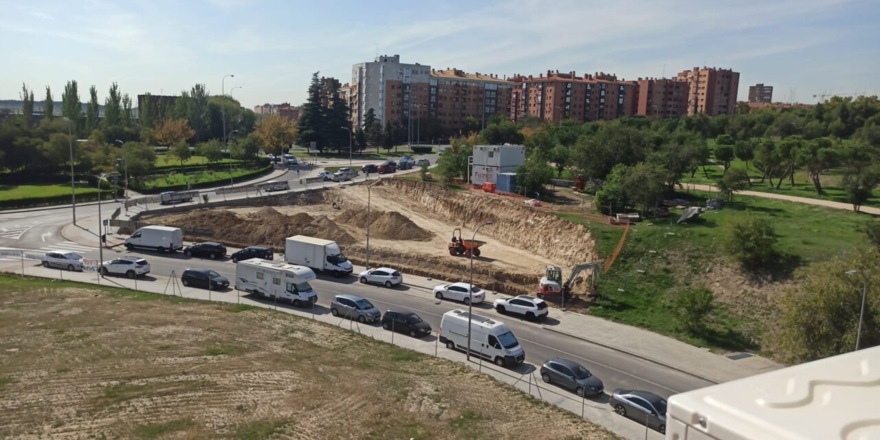 La vecindad de Vicálvaro presenta al Ayuntamiento hasta 15 parcelas alternativas para evitar la construcción de un cantón en su parque forestal