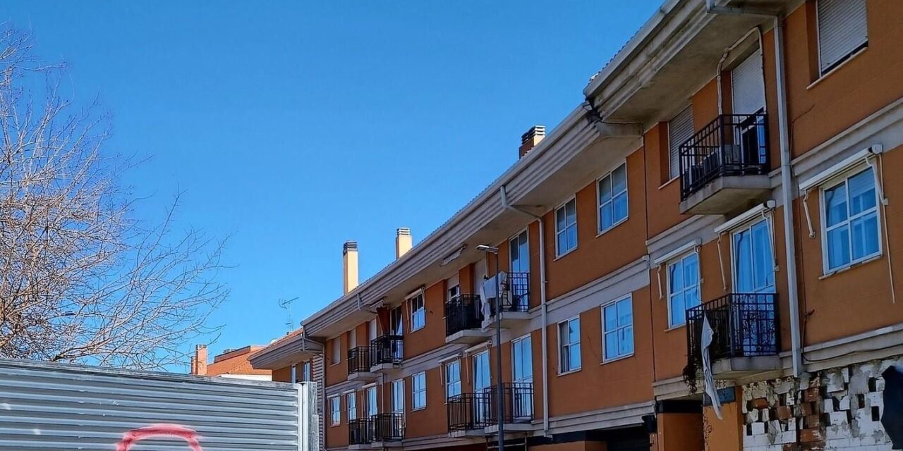 Solidaridad vecinal con las nuevas familias afectadas por los derribos de la línea 7B de Metro en San Fernando de Henares