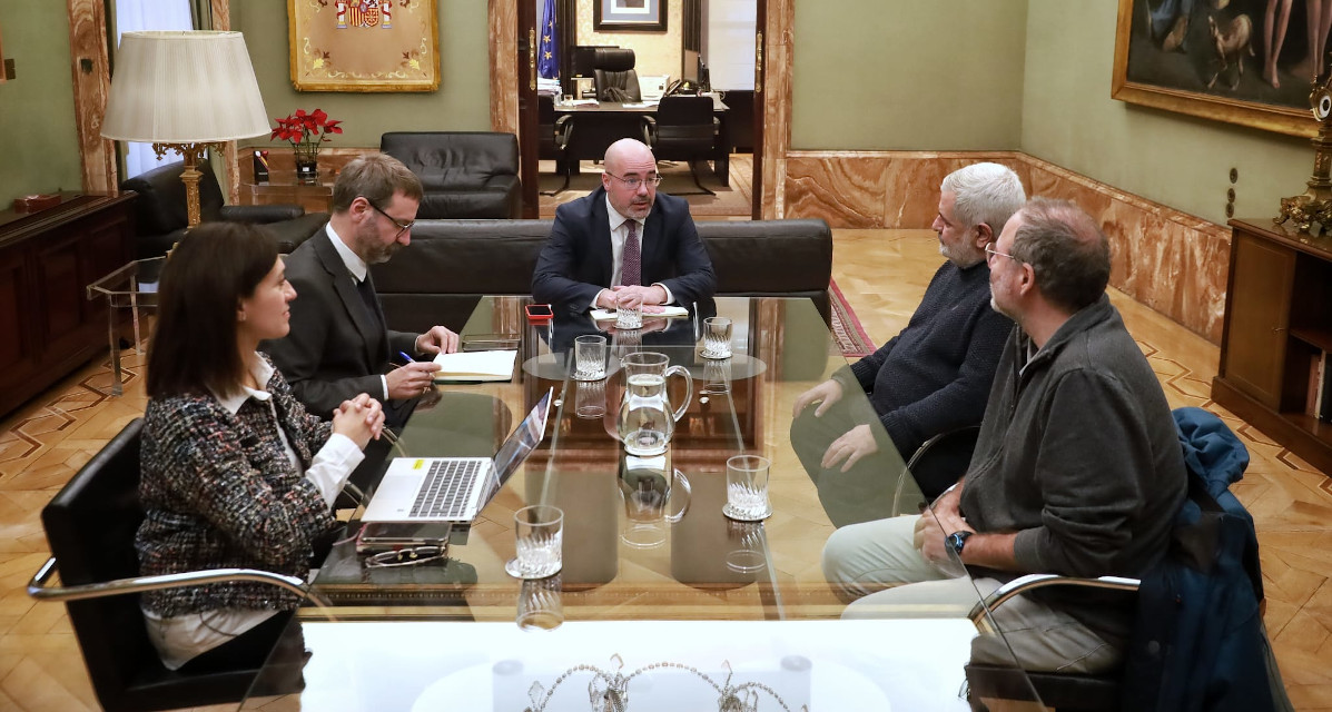El delegado del Gobierno inicia con la FRAVM una nueva ronda de reuniones con los agentes sociales, políticos y económicos