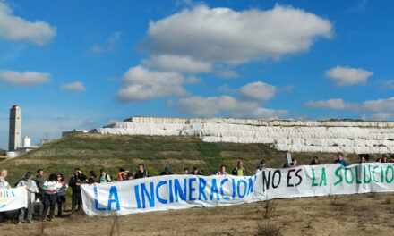 Una nueva marcha llega hasta la puerta de incineradora de Valdemingómez para pedir su cierre en 2025
