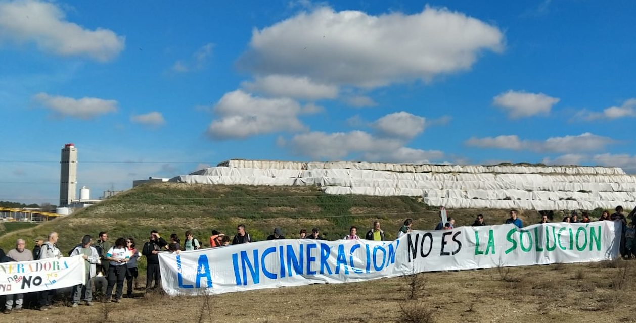 Una nueva marcha llega hasta la puerta de incineradora de Valdemingómez para pedir su cierre en 2025