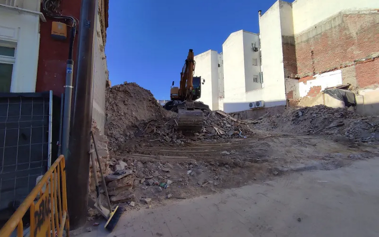 La federación vecinal de Leganés pide responsabilidades por la demolición de la casona de la plaza de España, un edificio histórico protegido