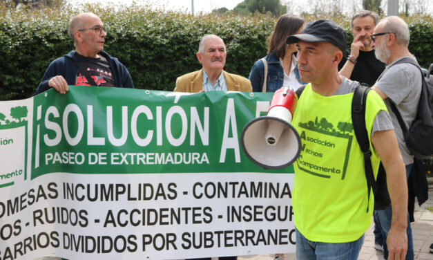 Las asociaciones vecinales exigen al Ayuntamiento que deje de pasar la pelota al Ministerio y cumpla con el soterramiento de la A5 prometido en los últimos cinco años