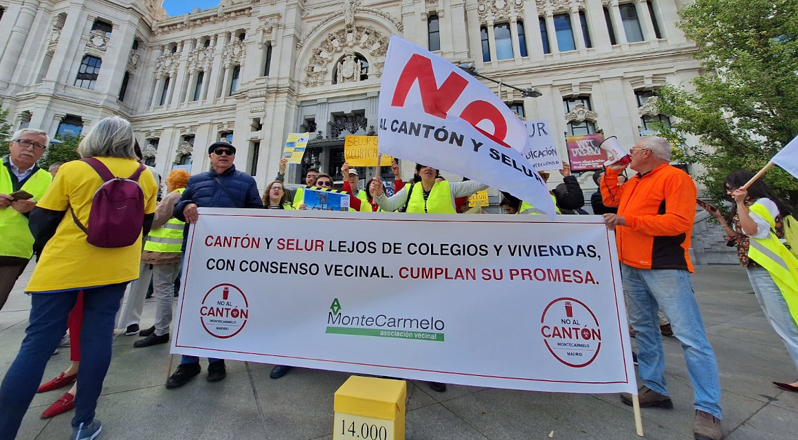 14.000 firmas a favor de la reubicación del megacantón de Montecarmelo