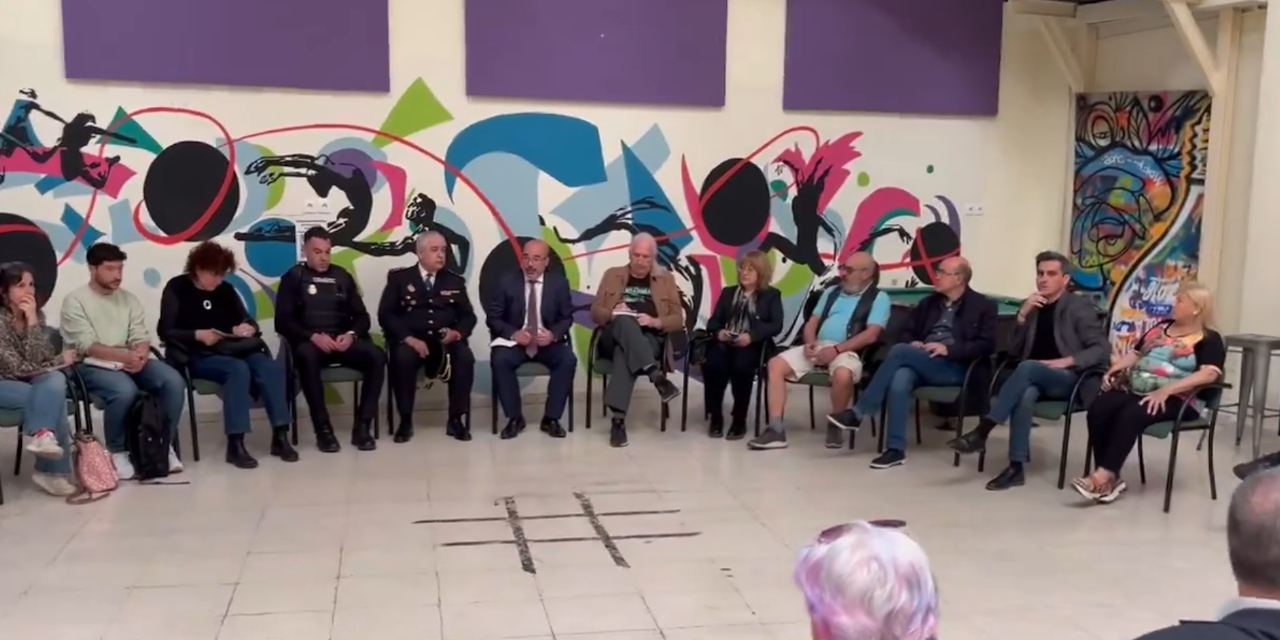 La mesa tripartita para abordar las urgencias sociales de Madrid, un paso necesario que debe contar con la participación del tejido vecinal