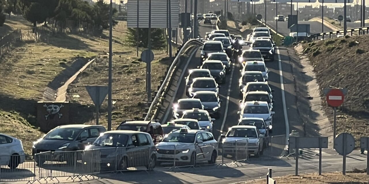 El plan de movilidad del Mad Cool convierte al barrio de Getafe Norte en el aparcamiento del festival