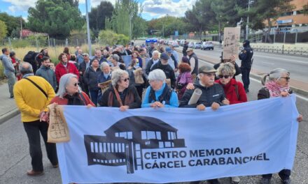 Nueva concentración para pedir la creación de un centro de memoria de la Cárcel de Carabanchel