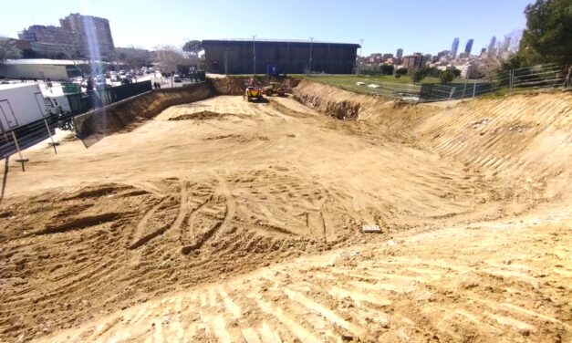 El Ayuntamiento de Madrid construye un cantón de limpieza dentro de un polideportivo, talando árboles y destrozando un sendero peatonal recién hecho