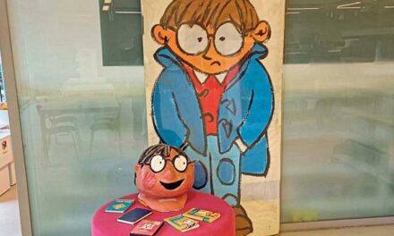 La mayoría absoluta del PP tumba en Carabanchel una propuesta para poner el nombre de Elvira Lindo a la nueva biblioteca en el PAU