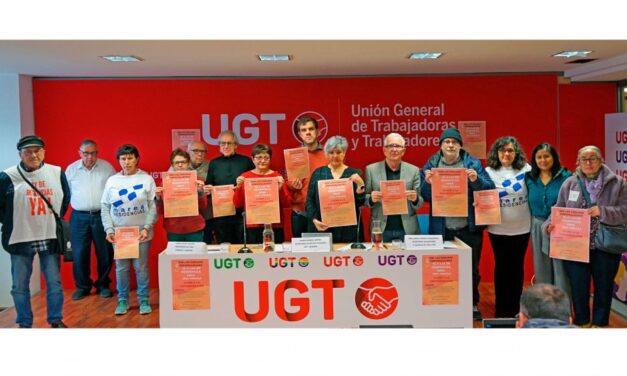 Concentración para exigir que las nuevas residencias de la Comunidad de Madrid sean 100% públicas y con participación