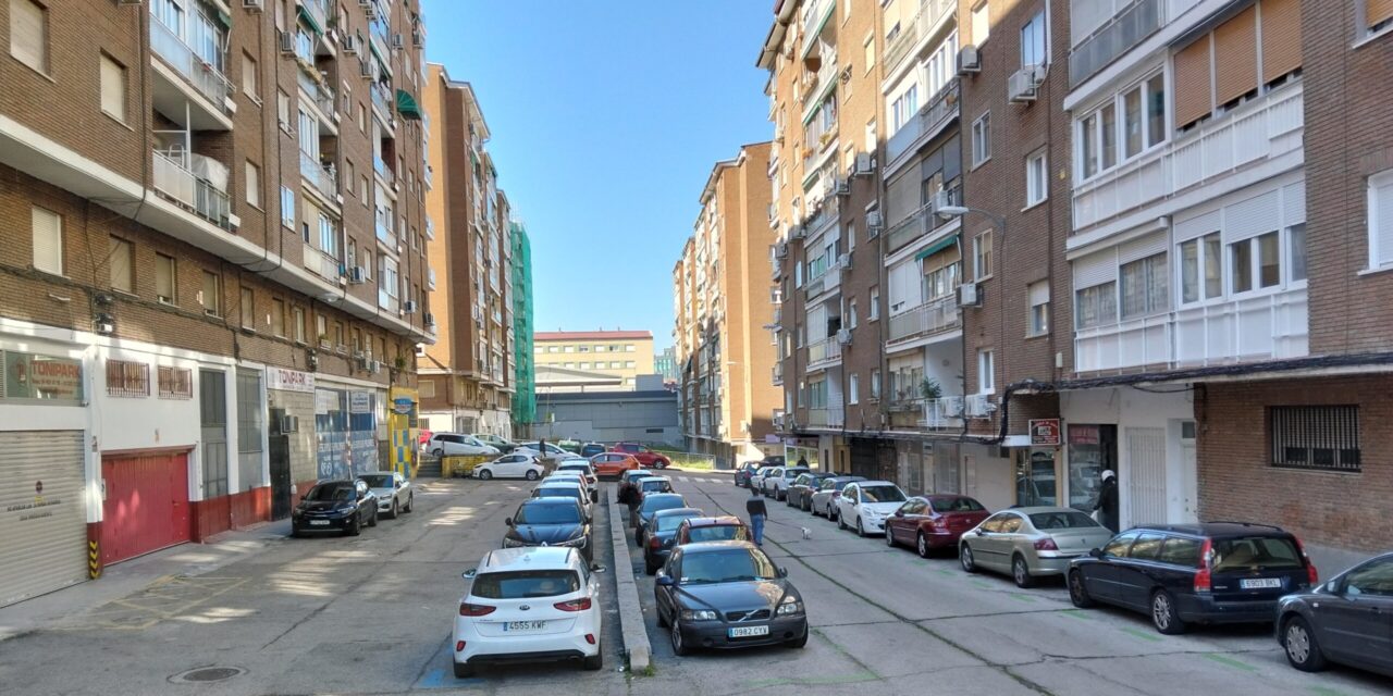 Uno de los barrios más áridos de Madrid demanda más árboles y zonas verdes