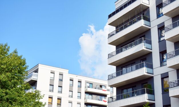 La FRAVM propone blindar la vivienda protegida en Madrid para frenar la especulación y crear un parque público estable