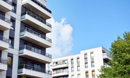 La FRAVM propone blindar la vivienda protegida en Madrid para frenar la especulación y crear un parque público estable