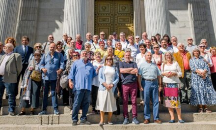 El Congreso aprueba una proposición que reconoce “la importancia del movimiento vecinal en su aportación a la democracia de este país”